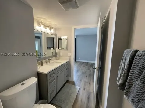 17 Royal Palm Way Boca Raton FL 33432