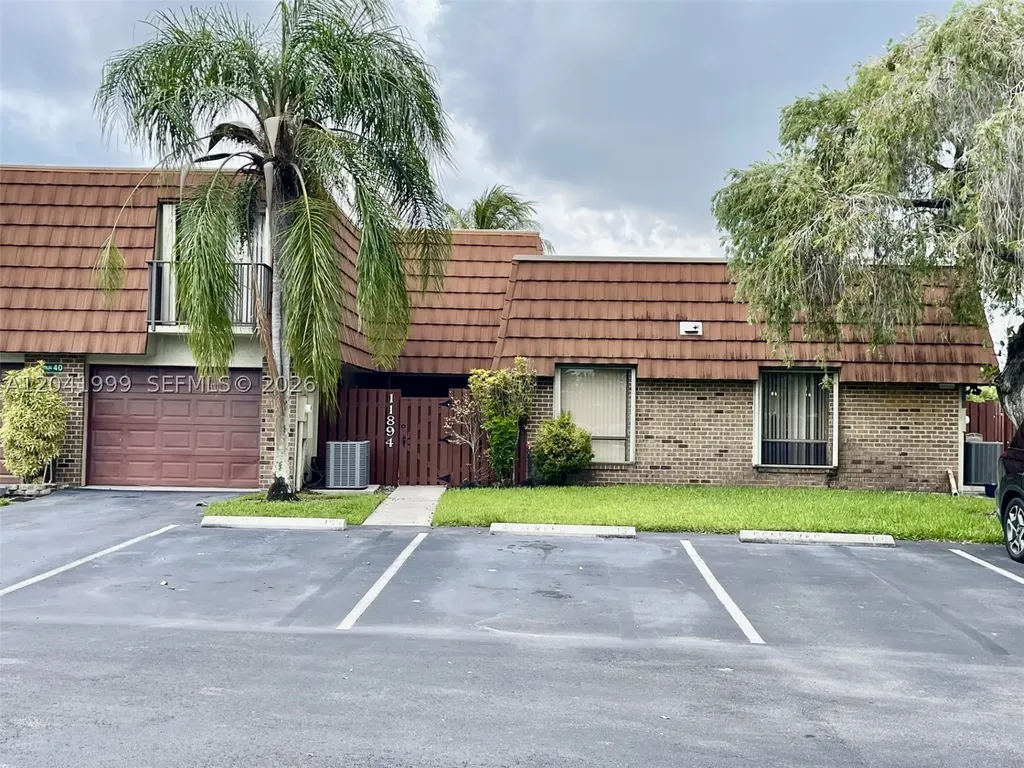11894 SW 12th Place Davie FL 33325