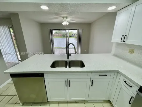 11894 SW 12th Place Davie FL 33325