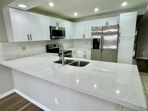11894 SW 12th Place Davie FL 33325