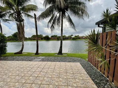 11894 SW 12th Place Davie FL 33325