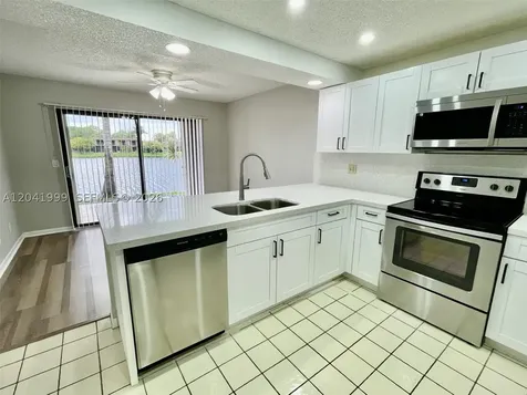 11894 SW 12th Place Davie FL 33325