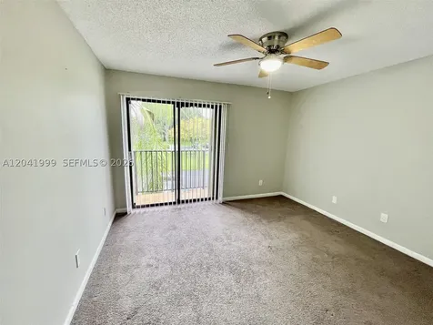 11894 SW 12th Place Davie FL 33325