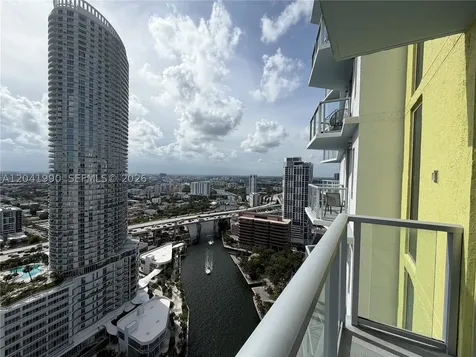 185 SW 7th Street Miami FL 33130