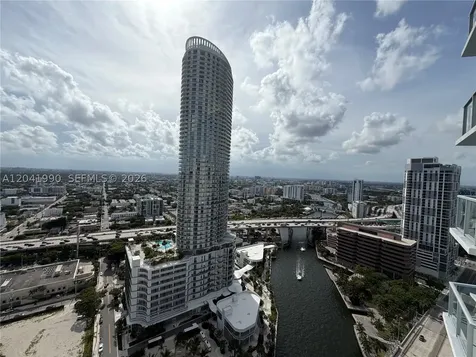185 SW 7th Street Miami FL 33130