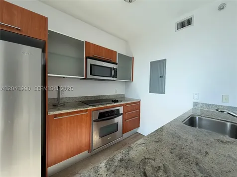 185 SW 7th Street Miami FL 33130