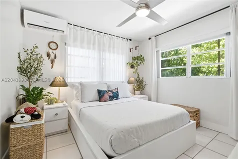 443 SW 4th Avenue Miami FL 33130