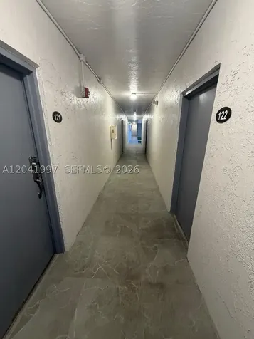 9520 SW 8th Street Miami FL 33174
