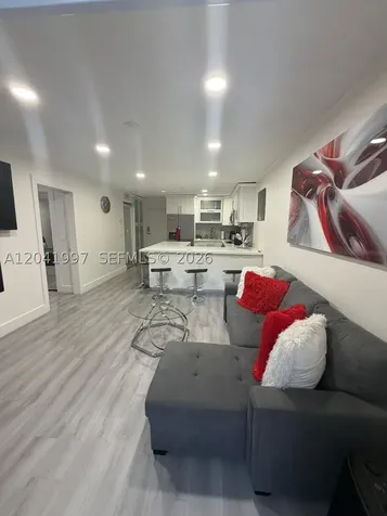 9520 SW 8th Street Miami FL 33174