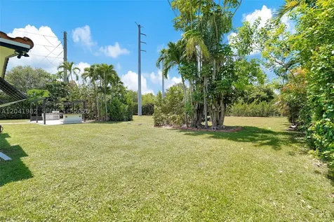 7700 SW 139th Terrace Palmetto Bay FL 33158