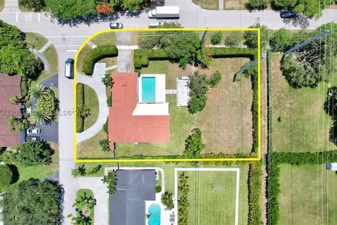 7700 SW 139th Terrace Palmetto Bay FL 33158