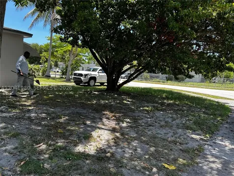 295 NW 189th Terrace Miami Gardens FL 33169
