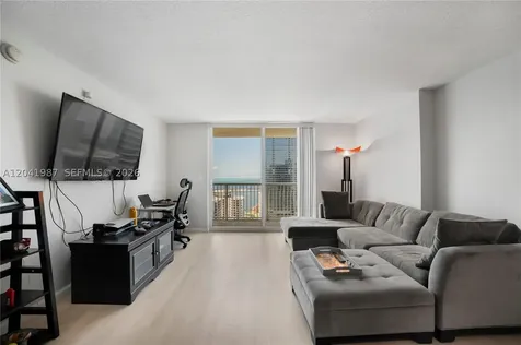 1200 Brickell Bay Drive Miami FL 33131