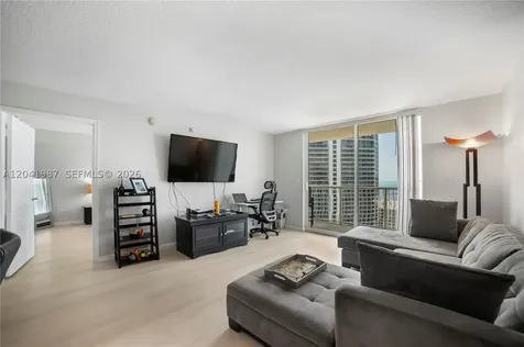 1200 Brickell Bay Drive Miami FL 33131