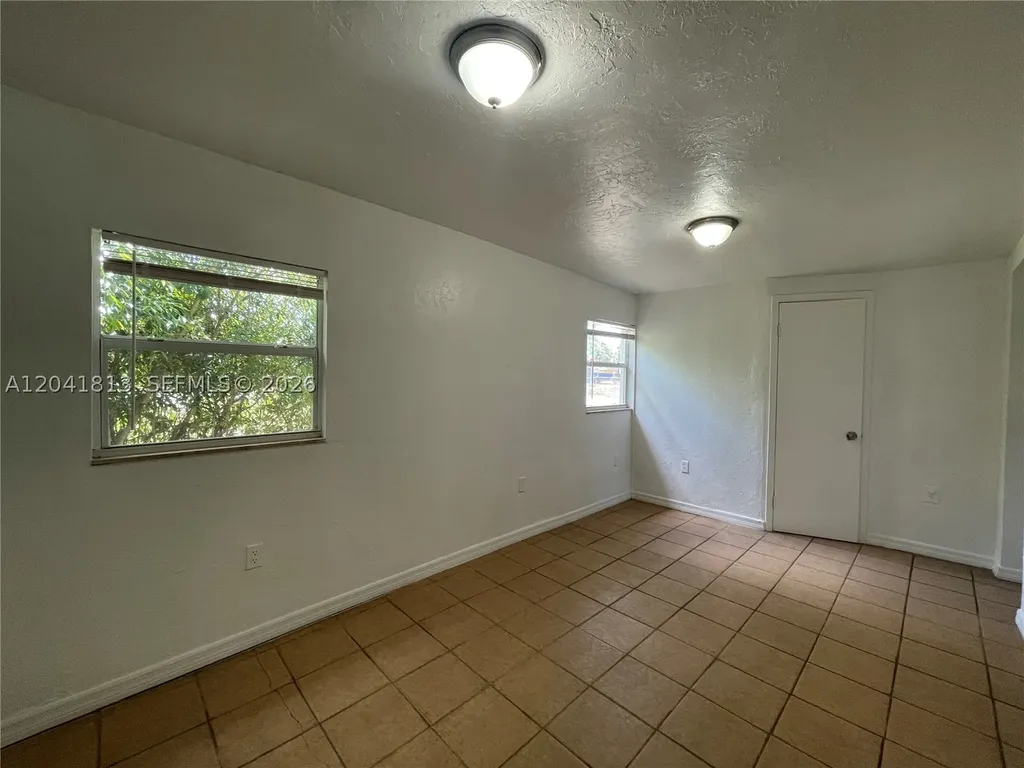 804 NW 19th Terrace Fort Lauderdale FL 33311