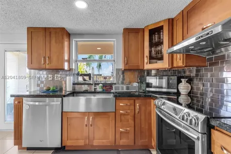 4766 SW 154th Avenue Miami FL 33185