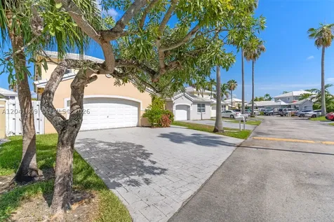 4766 SW 154th Avenue Miami FL 33185