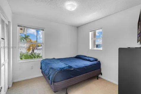 4766 SW 154th Avenue Miami FL 33185