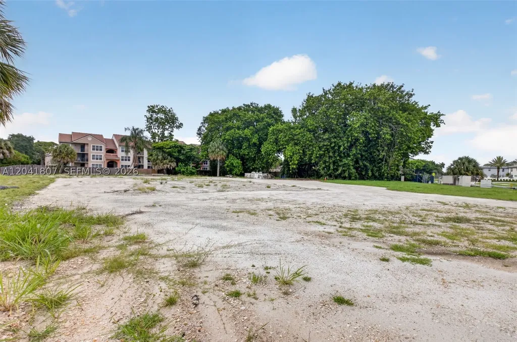 22962 Camino Del Mar Boca Raton FL 33433