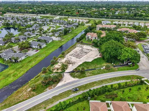 22962 Camino Del Mar Boca Raton FL 33433