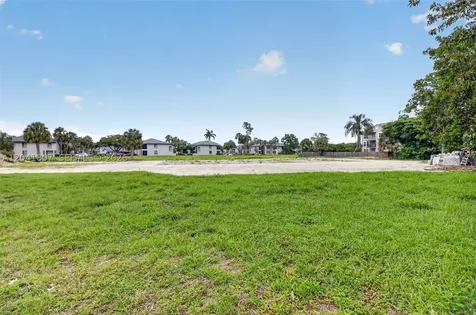 22962 Camino Del Mar Boca Raton FL 33433
