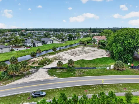22962 Camino Del Mar Boca Raton FL 33433