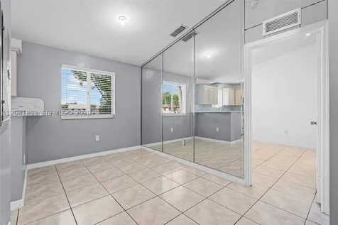 1261 SE 27th Street Homestead FL 33035