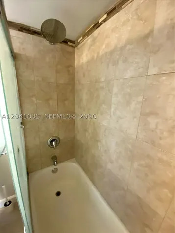 9280 Fontainebleau Bl Miami FL 33172