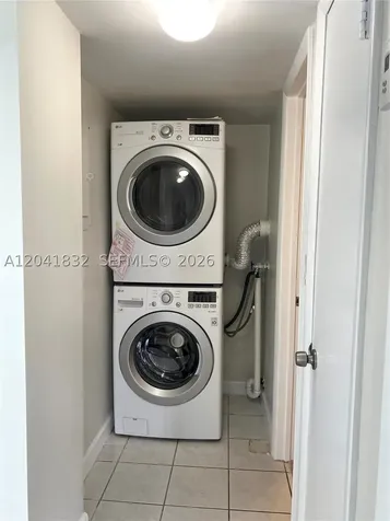 9280 Fontainebleau Bl Miami FL 33172