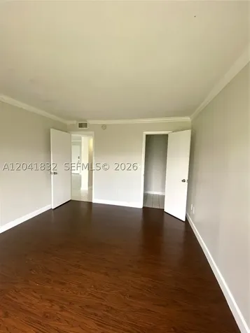9280 Fontainebleau Bl Miami FL 33172