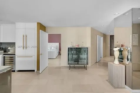 88 SW 7th Street Miami FL 33130