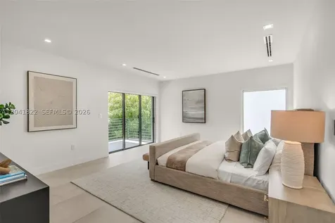 2225 SW 18th Avenue Miami FL 33145