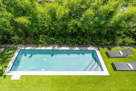2225 SW 18th Avenue Miami FL 33145
