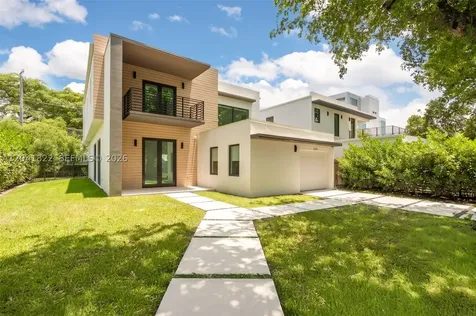 2225 SW 18th Avenue Miami FL 33145