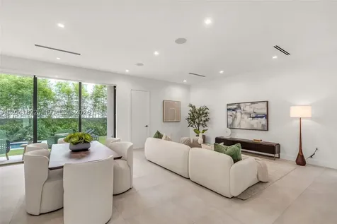 2225 SW 18th Avenue Miami FL 33145
