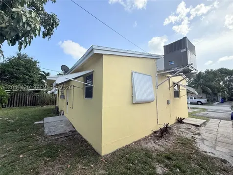 1311 N 69th Avenue Hollywood FL 33024