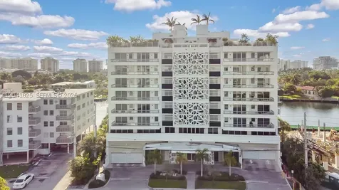 9261 E Bay Harbor Drive Bay Harbor Islands FL 33154