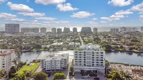 9261 E Bay Harbor Drive Bay Harbor Islands FL 33154
