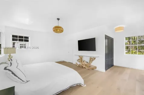 939 W 47th Court Miami Beach FL 33140