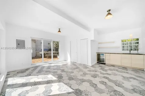 939 W 47th Court Miami Beach FL 33140