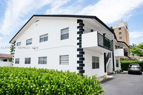 411 SE 10th Street Hallandale Beach FL 33009