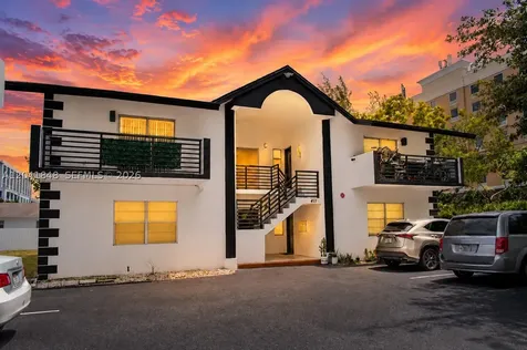 411 SE 10th Street Hallandale Beach FL 33009
