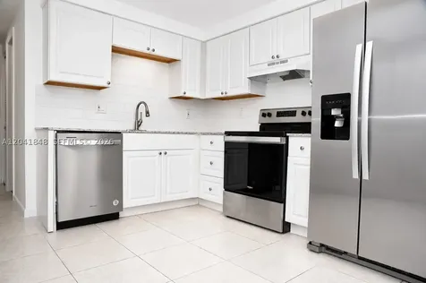 411 SE 10th Street Hallandale Beach FL 33009