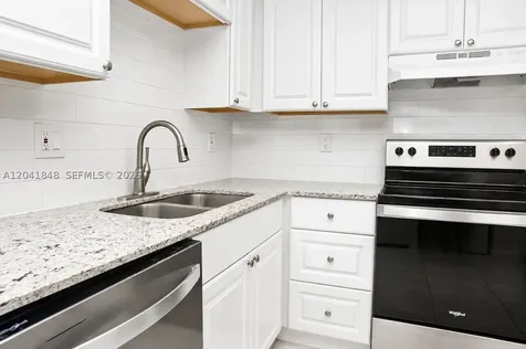 411 SE 10th Street Hallandale Beach FL 33009