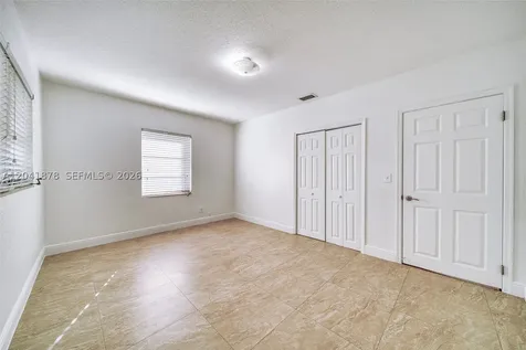 4136 SW 14th Street Miami FL 33134