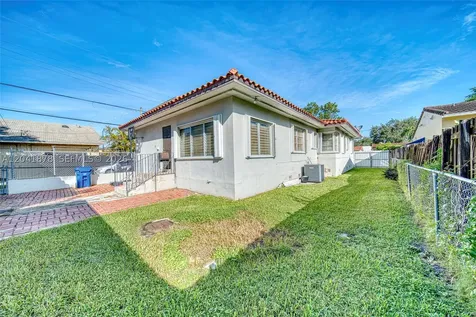 4136 SW 14th Street Miami FL 33134