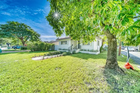 4136 SW 14th Street Miami FL 33134