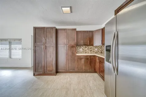 4136 SW 14th Street Miami FL 33134