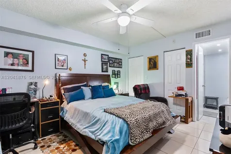 2075 SW 122nd Avenue Miami FL 33175