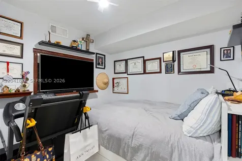 2075 SW 122nd Avenue Miami FL 33175